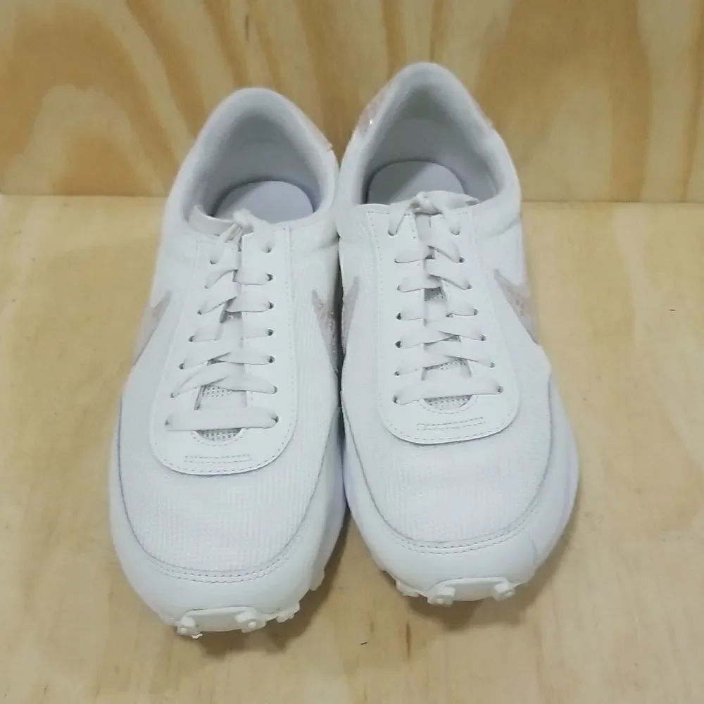Nike Womens Daybreak Size 9 Sneakers